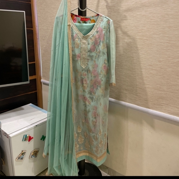 Other - ❌❌sold❌❌3pc suit